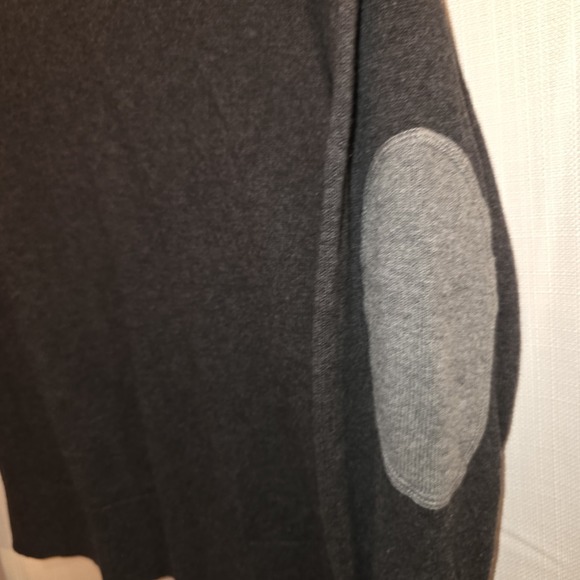 Cremieux Men's Charcoal Gray V-Neck Cozy Business Casual Cashmere Sweater Small - Picture 4 of 9